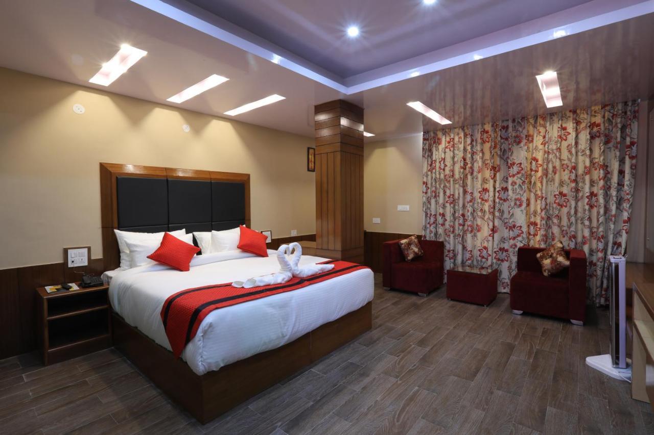 Ameera Hotel Shimla Ngoại thất bức ảnh