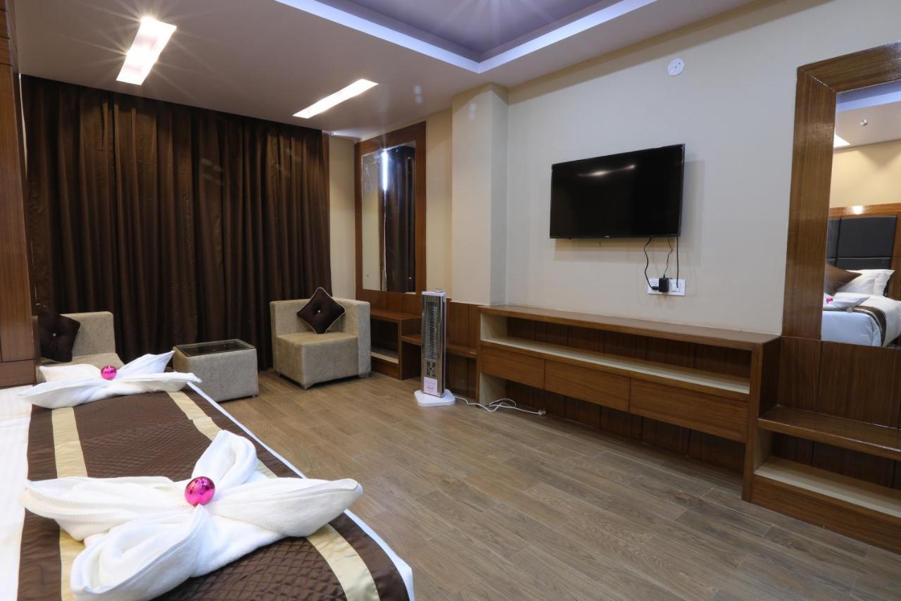 Ameera Hotel Shimla Ngoại thất bức ảnh